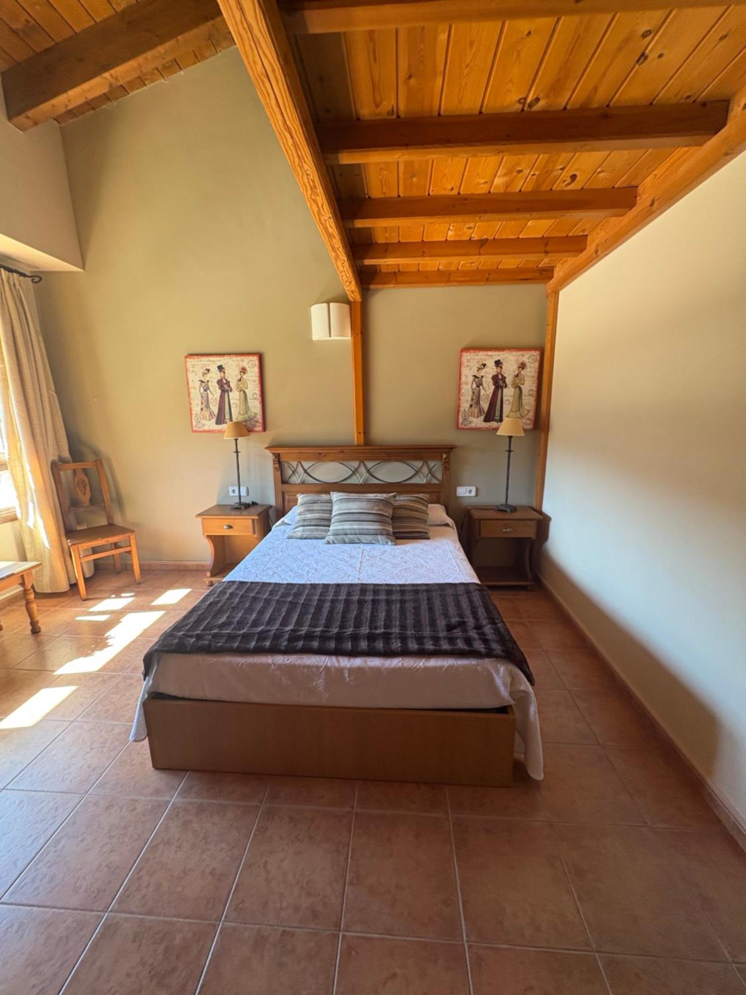 Hotel Guara Inluka Las Almunias Værelse billede