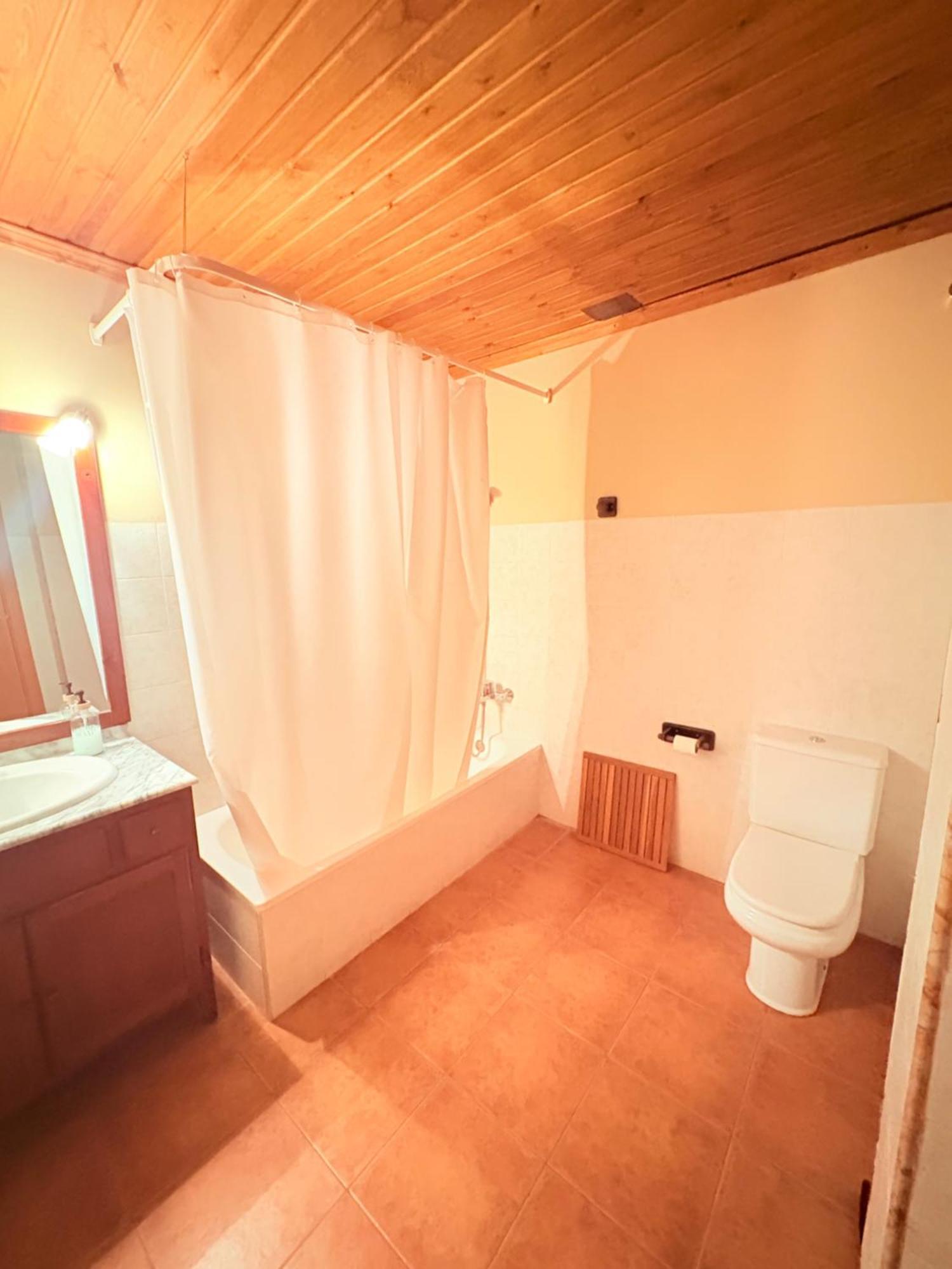 Hotel Guara Inluka Las Almunias Værelse billede
