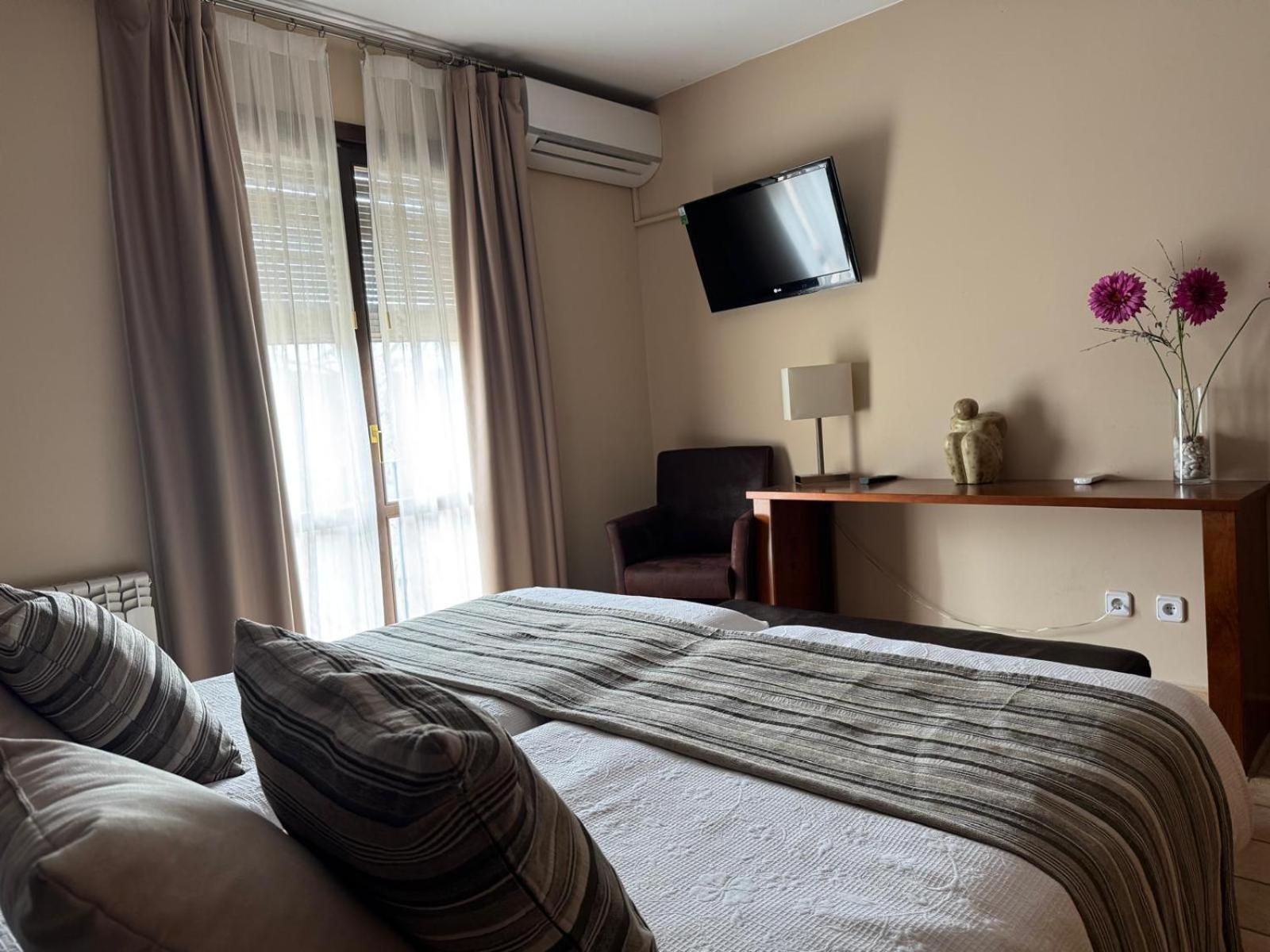Hotel Guara Inluka Las Almunias Eksteriør billede