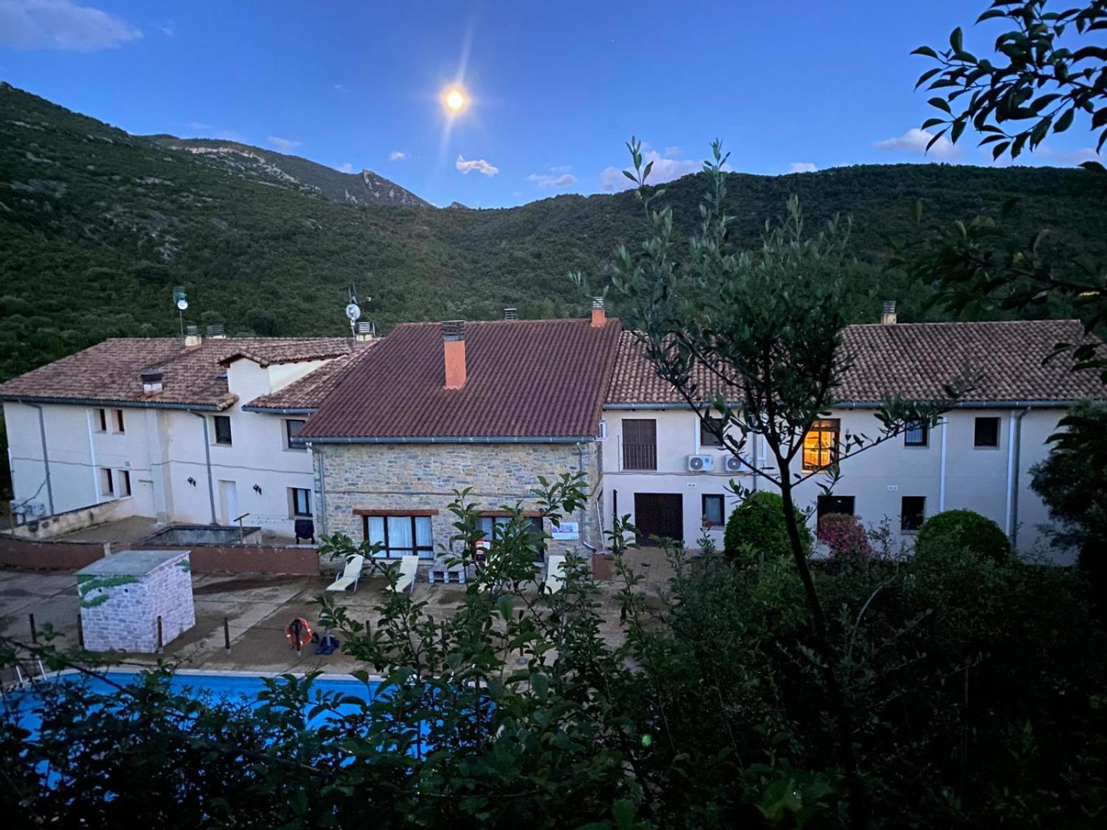 Hotel Guara Inluka Las Almunias Eksteriør billede
